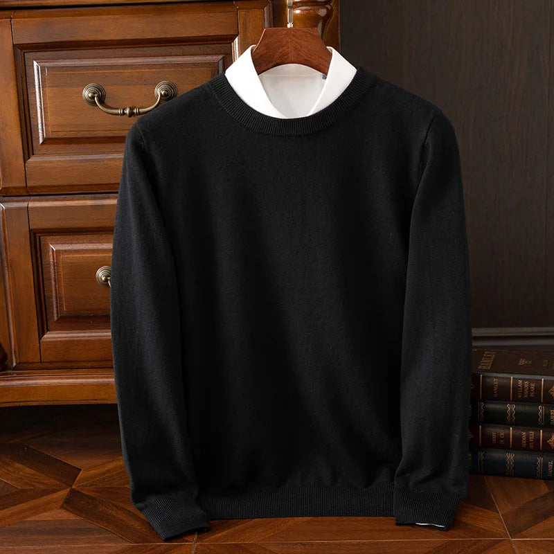 Suéter de cuello redondo de lana merino para hombre: prenda de punto suave, cálida y versátil para otoño e invierno.