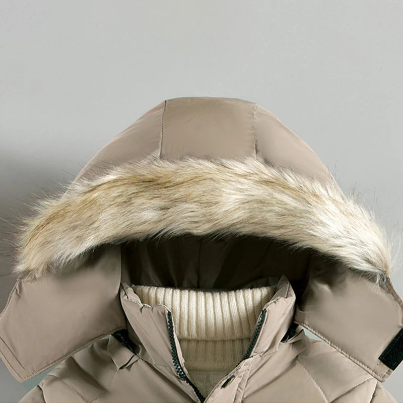 Abrigo grueso de invierno con capucha para niño: chaqueta cálida con cuello de piel